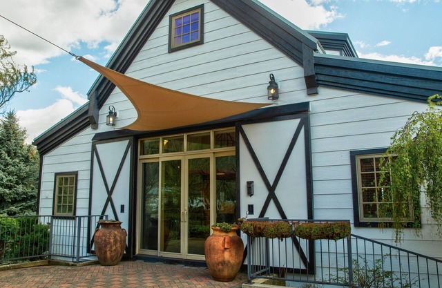 THE TURTLE HOUSE-WEDDING VENUE/REUNION LODGE