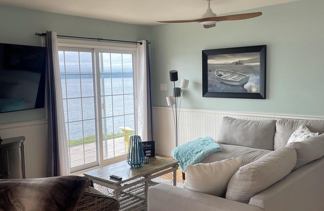 The ultimate Lakeside Retreat on the Bras D'or lakes