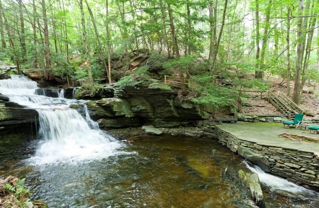 The Victorian at Bluestone Falls