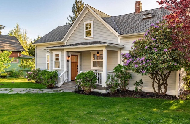 The Viking House - One of Poulsbo’s Few Remaining Original Homes—Steps from Downtown!