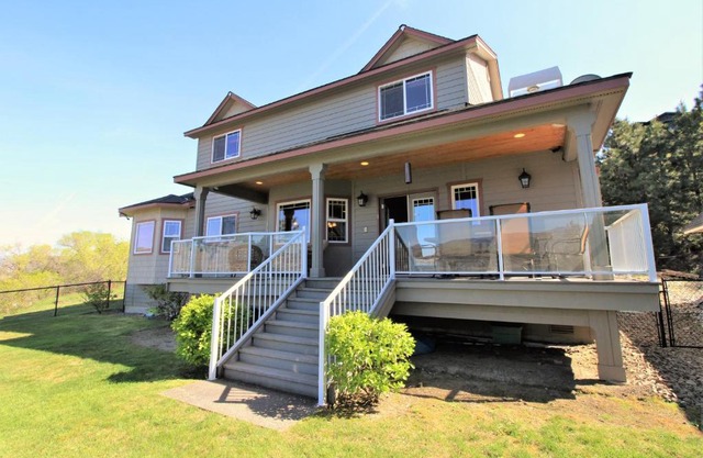 The Vineyards Lodge