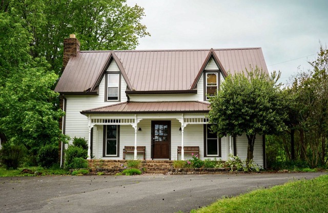 The Vintage Inn - Nashville Private Lake Getaway
