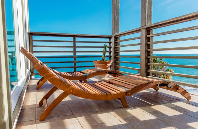 The Vista House - Malibu Ocean Views - Bo-ho Chic