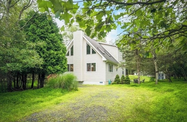 "The Wanderer's Nook" Poconos Mountains Escape