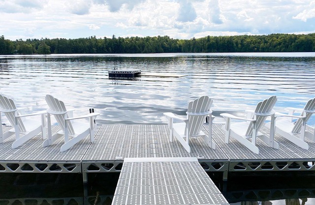 The Water's Edge-A Modern Waterfront Cottage Rental