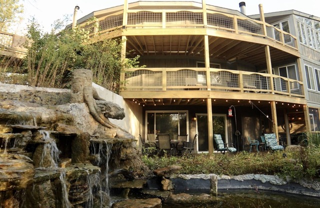 The Waterfall Suite Place + Walkout! Beide übersehen den Wasserfall!