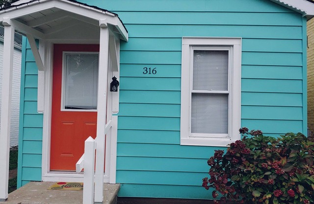 The Wee House is a shotgun house that is remodeled with a view of the Ohio river