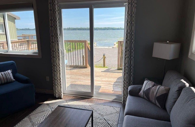 The Wellington: Waterview Couple's Getaway