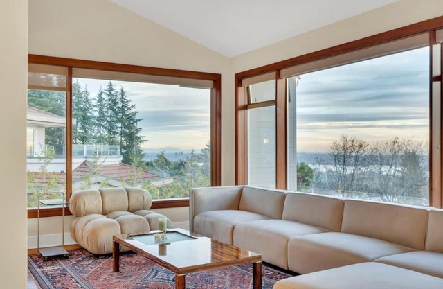 The West Vancouver Getaway Estate 5 Bedrooms