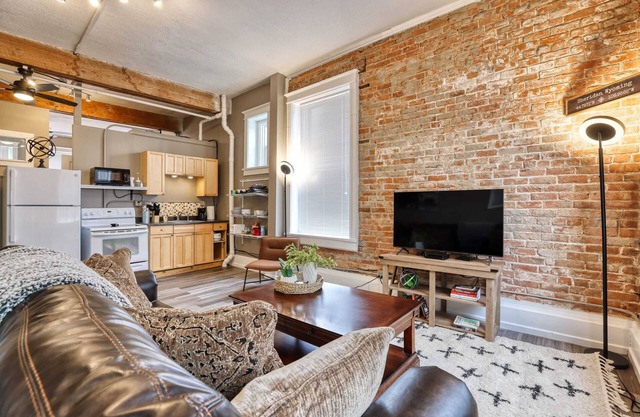 The Western - Dual Suite Wyo Stays Experience