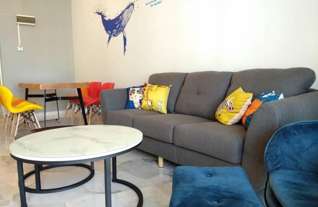 The Whale - Bayview - Pool open