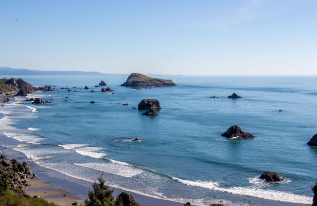 The Whale Watcher bei Rainbow Rock Condos; Meerblick & Zugang zum Strand!