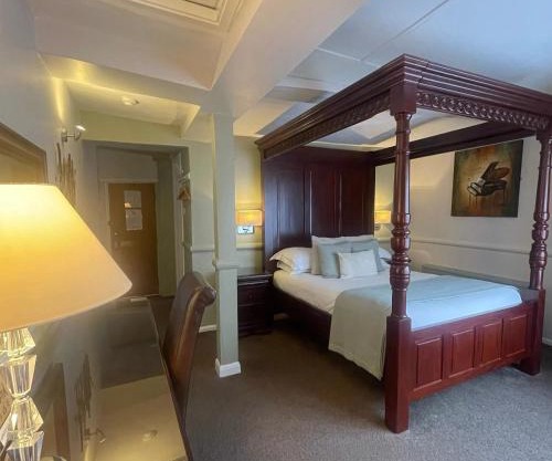 The White Hart Hotel Witham