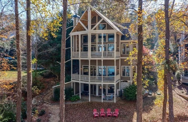 The White Hart House-Lake Lanier