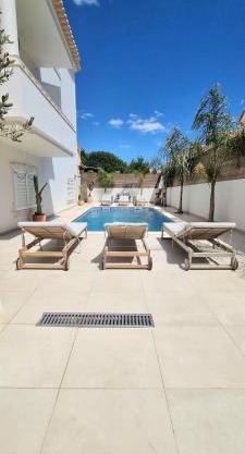 The White Pearl Villa