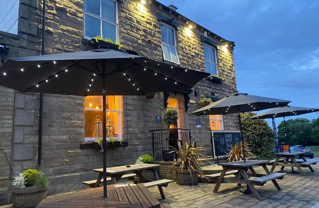 The White Swan, Yeadon