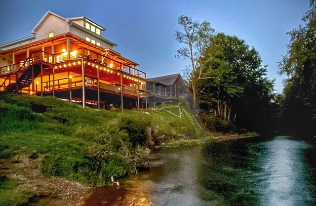 The WhiteWater: River Front and Game Room