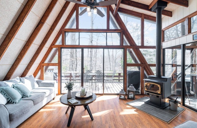 The Wildflower Chalet by Innsbrook Vacations!