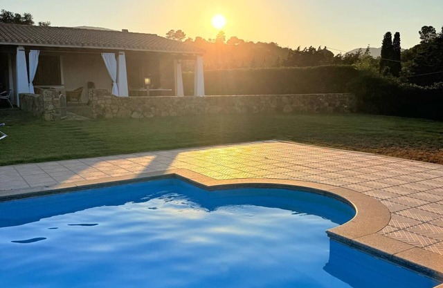 The Window to the Sea 🏝 Villa in Residence with Pool, Sea View