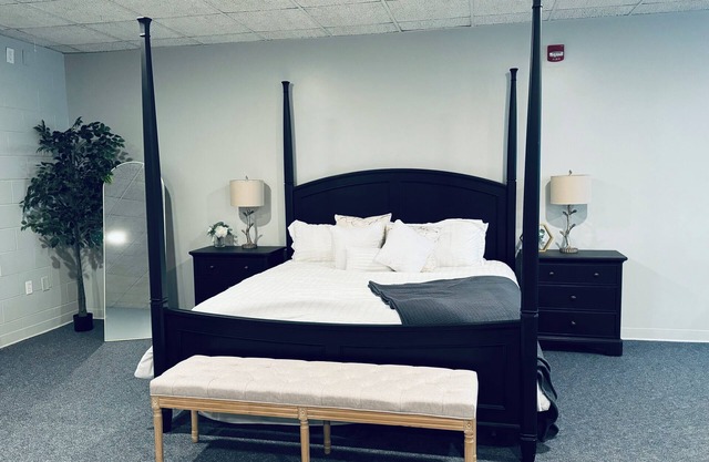 The Woods Suite #310 Free Arcade, Movie Theater, Patio Area, Playground and more