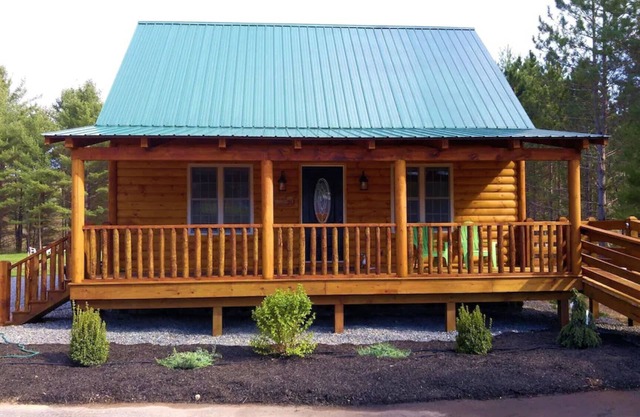 The Yogi, Family & Dog-Friendly Adirondack Cabin on Lake Algonquin