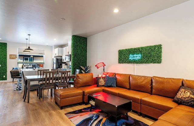 The Zen Den – Wellness Retreat with Sauna, Red Light Therapy & Biohacking Touche