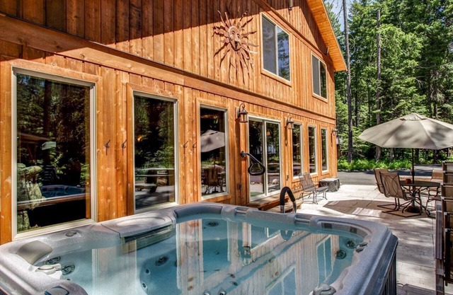 Marianne Lodge: Perfect Large Home