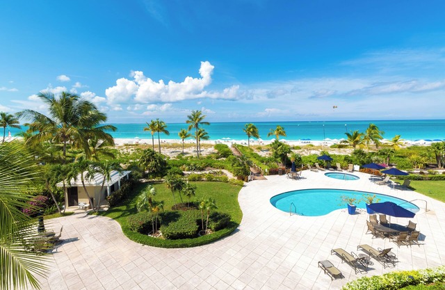 TheBLU— Luxury Beachfront Penthouse at the Grandview, Grace Bay Beach