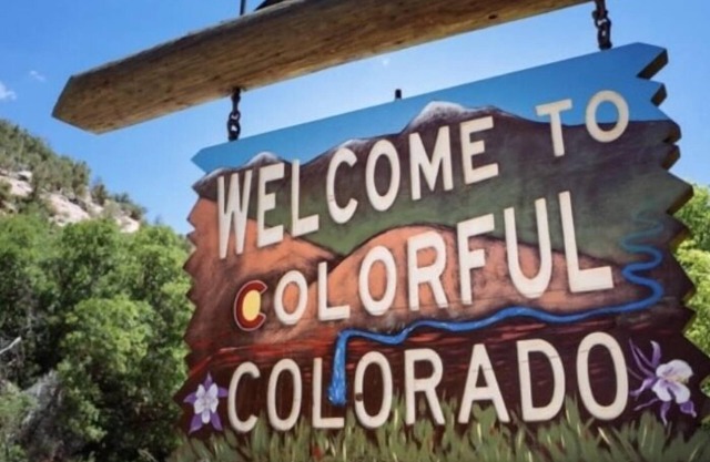 Thee perfect getaway to enjoy all that Colorado has to offer…..🏡🎣☀️🚣🏔🌲