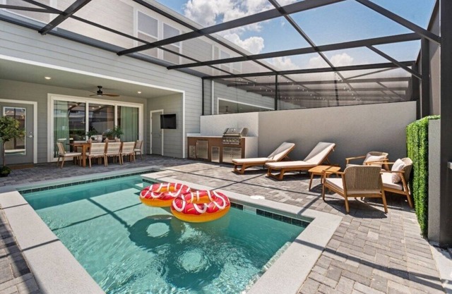 Themed Villa w/Pool & Games | Near Disney (1189)
