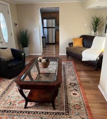 Theos Cottage Niagara