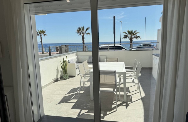 Thetis Apartments Sea View