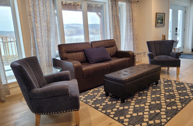 This 2 bedroom, 2 bathroom waterfront property offers fantastic river views!