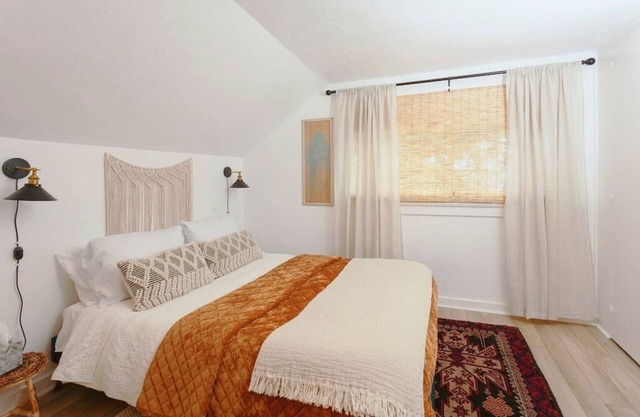This apartment is a 1 bedroom(s), 1 bathrooms, located in Medford, OR.