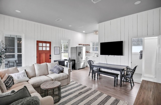 This apartment is a 1 bedroom(s), 1 bathrooms, located in Hilliard, FL.