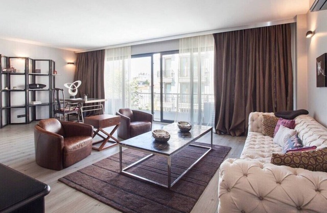 Luxury Modern 2BR/3bath+Balcony Cool Home! #58