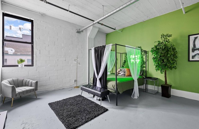 Junglebook-This apartment is a 2 bedrooms, 1 bathroom, located in St. Louis, MO.