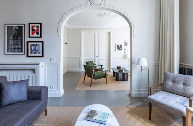 This apartment is a 3 bedroom(s), 3.5 bathrooms, located in Şişli, İstanbul.