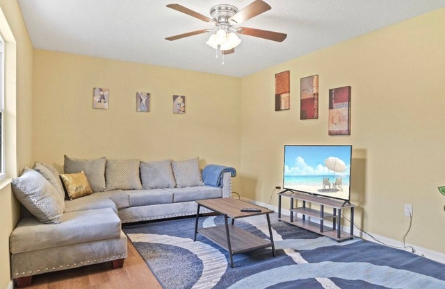 This apartment is a 2 bedroom(s), 2 bathrooms, located in Lake Charles, LA.
