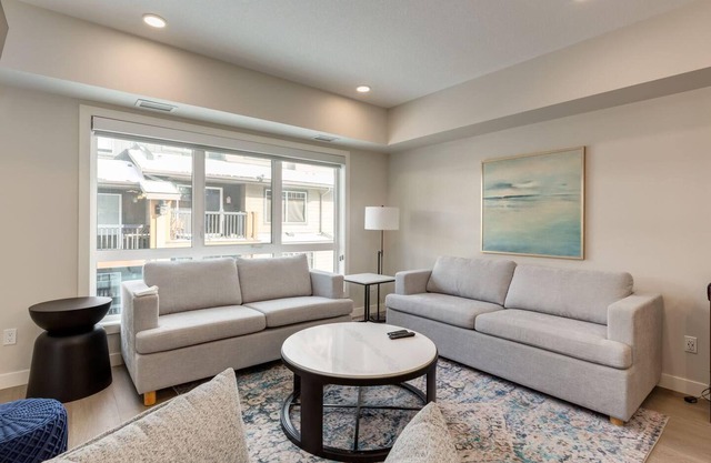 This condominium is a 2 bedroom(s), 2 bathrooms, located in Dead Man's Flats, AB.