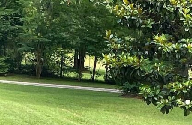 This country house is a 1 bedroom(s), 1 bathrooms, located in tallahassee, FL.