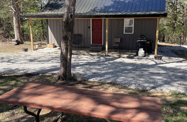 This cozy cabin is less than 1 mile from Lake Norfork and Jordan Recreation area