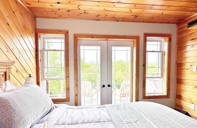 This house is a 2 bedroom(s), 2 bathrooms, located in Ripples, NB.
