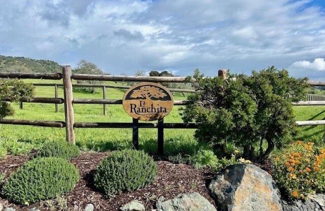 This house is a 2 bedroom(s), 2 bathrooms, located in Arroyo Grande, CA.