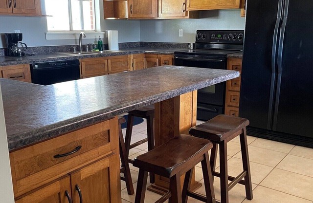 This house is a 3 bedroom(s), 2 bathrooms, located in El Paso, TX.