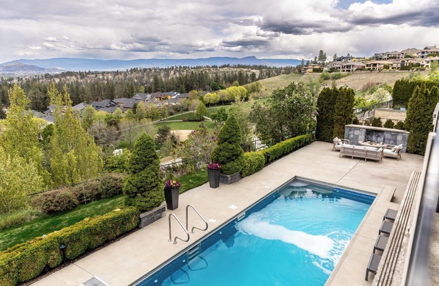 This house is a 4 bedroom(s), 3.5 bathrooms, located in Kelowna, BC.