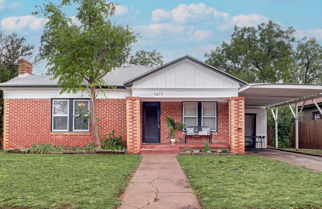 This house is a 4 bedroom(s), 2 bathrooms, located in Abilene, TX.