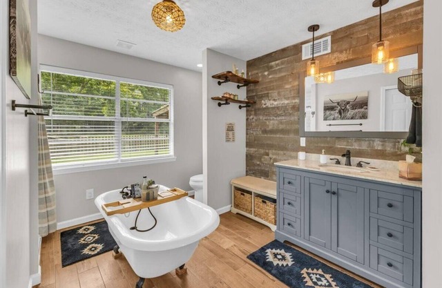 This house is a 4 bedroom(s), 3 bathrooms, located in Bloomingdale , GA.