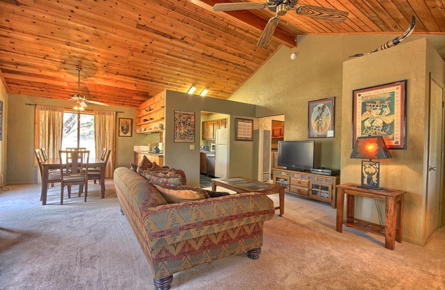 Das malerische Haus ist der perfekte Ausgangspunkt für Ihre Reise Yosemite.