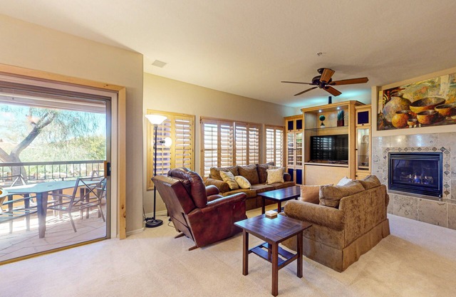 This stunning condo blends style and comfort for an unforgettable stay